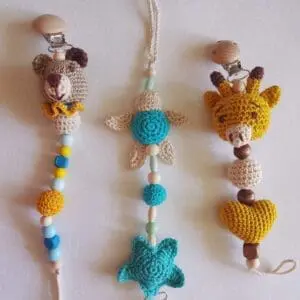 Cadena de chupete de algodón de colores