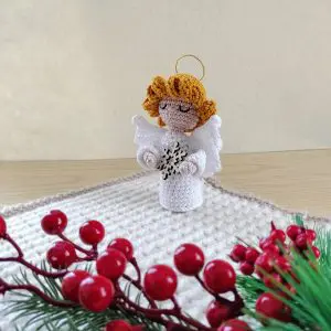 Angelo in cotone fatto a uncinetto | Decorazione dolce pronta consegna. Prodotto autentico Skillaly, Made in Italy.