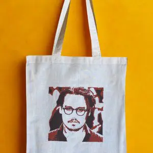 Borsa dipinta a mano Johnny Depp. Prodotto autentico Skillaly, Made in Italy.