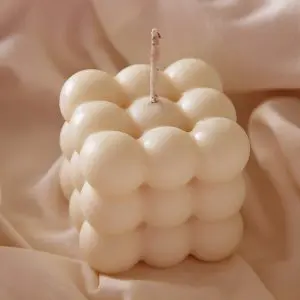 BUBBLE – Candela Decorativa in Cera Vegetale d’Oliva – fatta a mano – Neutra – SU ORDINAZIONE. Prodotto autentico Skillaly, Made in Italy.
