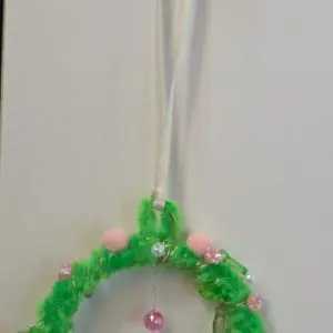 Mini Ghirlanda Floreale Decorativa – Elemento Sospeso per Eventi-Idea regalo-Decorazione Casa-Decorazione da Parete-Oggetti decorativi. Prodotto autentico Skillaly, Made in Italy.
